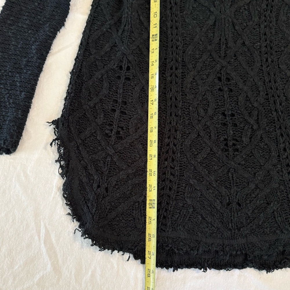Braeve Black Knit Women's Sweater size large - Picture 3 of 5